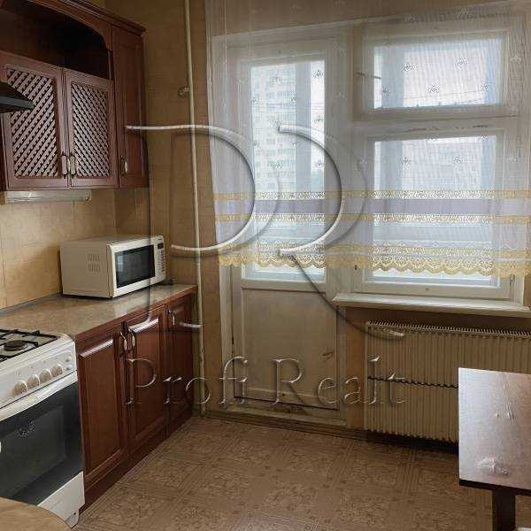Продажа 2-комнатной квартиры 52 м², Южная ул., 7