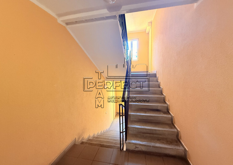 Продажа 1-комнатной квартиры 40 м², Тепличная ул., 48