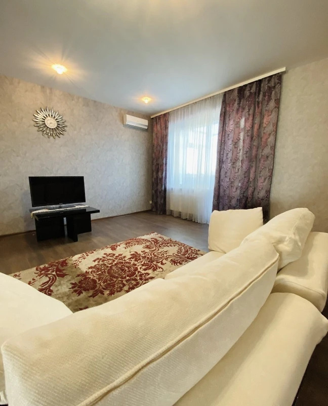 Продажа 2-комнатной квартиры 143 м²
