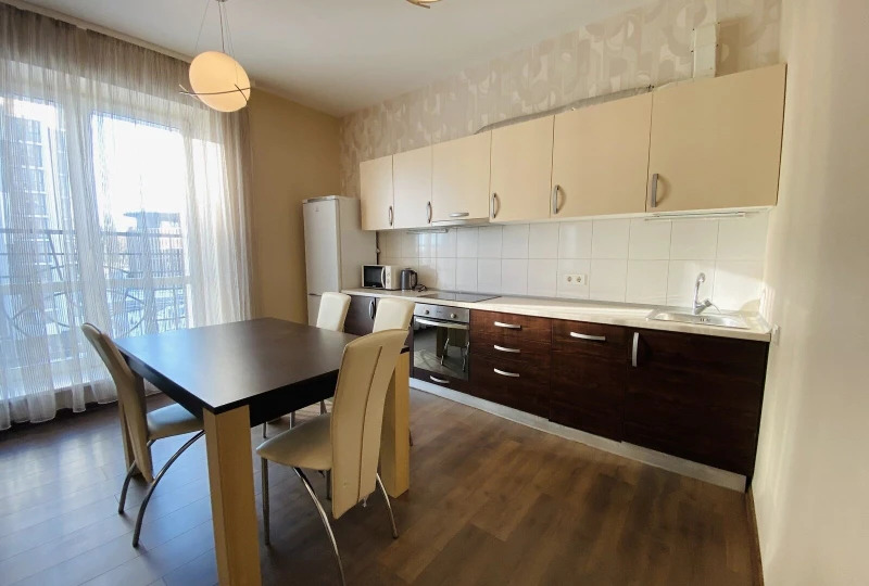 Продажа 2-комнатной квартиры 143 м²