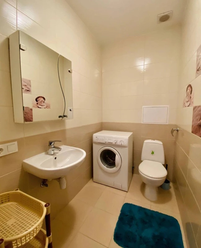 Продажа 2-комнатной квартиры 143 м²