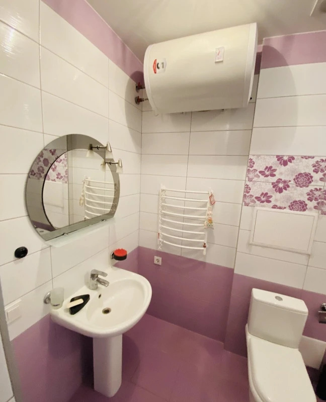 Продажа 2-комнатной квартиры 143 м²