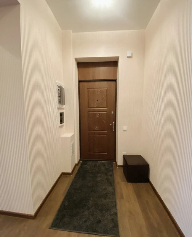 Продажа 2-комнатной квартиры 143 м²