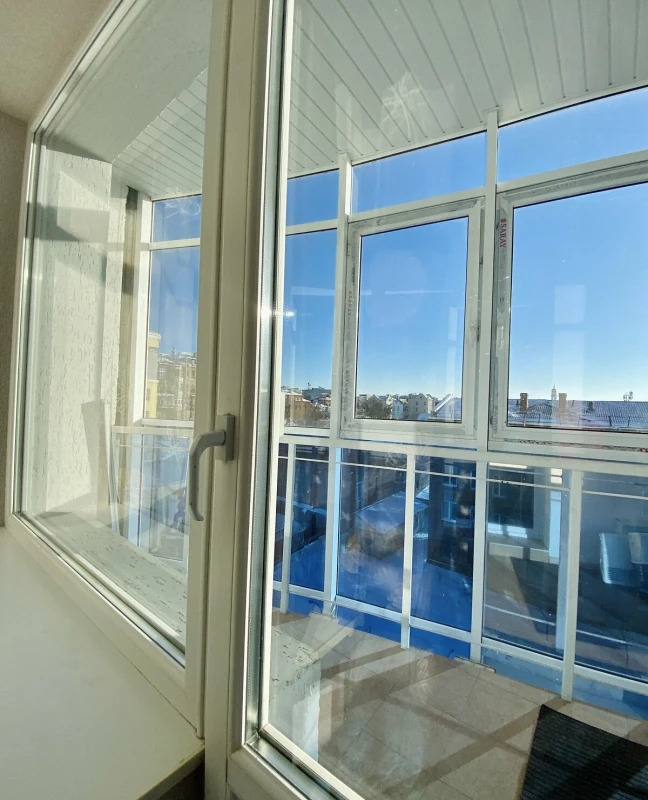 Продажа 2-комнатной квартиры 143 м²
