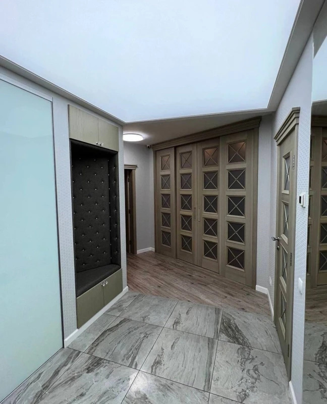 Продажа 2-комнатной квартиры 144 м²