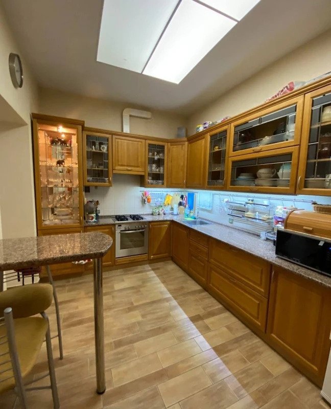 Продажа 3-комнатной квартиры 103 м²