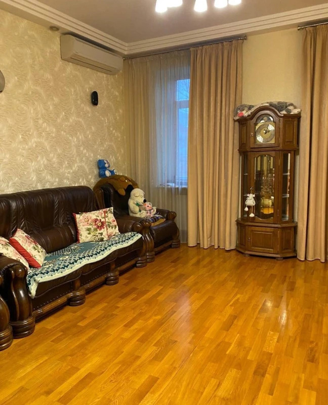 Продажа 3-комнатной квартиры 103 м²