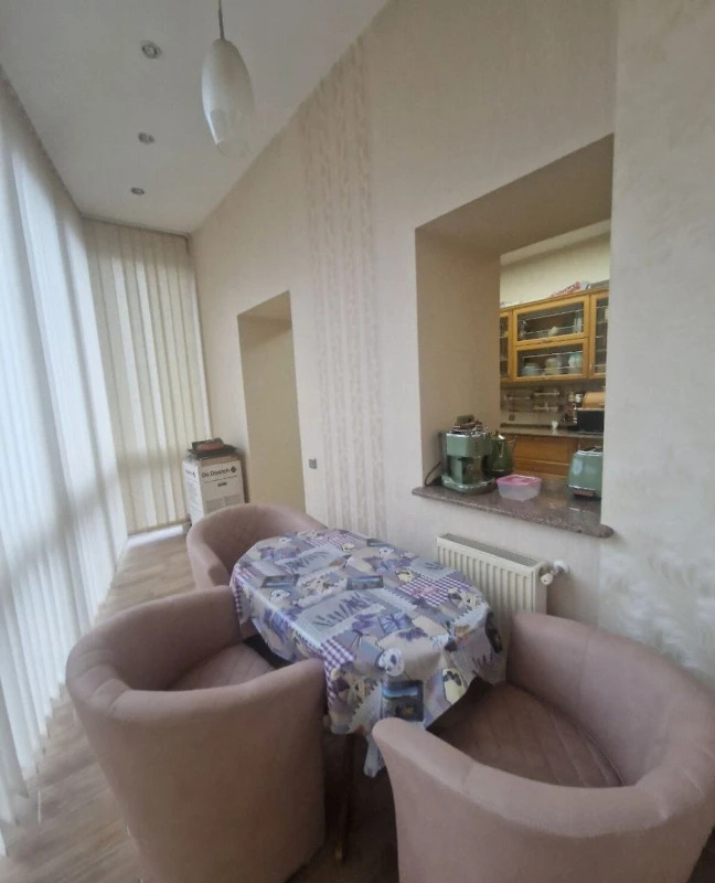 Продажа 3-комнатной квартиры 103 м²
