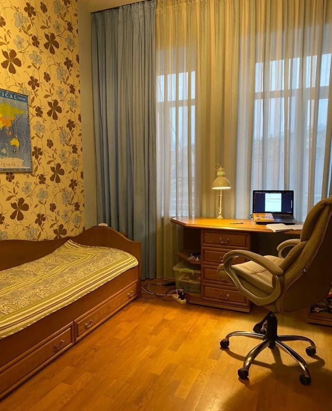 Продажа 3-комнатной квартиры 103 м²