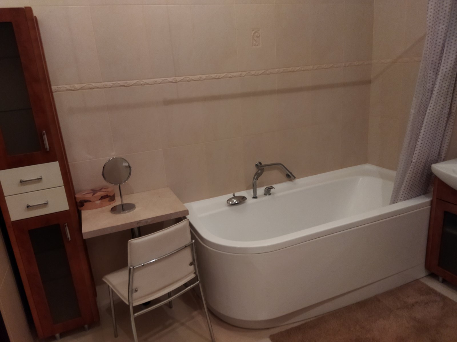 Аренда 2-комнатной квартиры 84 м², Евгения Коновальца ул., 32Б