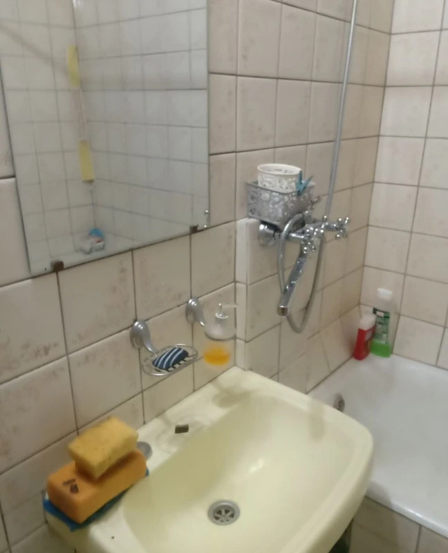 Продажа 2-комнатной квартиры 60 м²