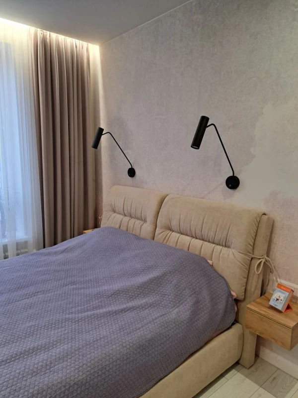 Продажа 2-комнатной квартиры 72 м²