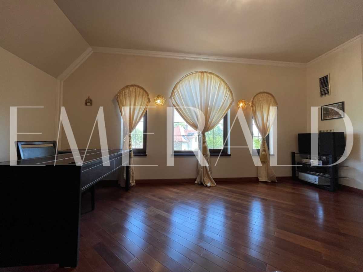 Продаж будинку 244.9 м², Пещаная, 55Е