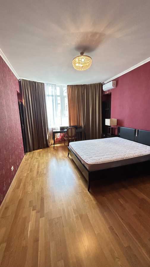 Аренда 3-комнатной квартиры 130 м², Французский бул., 22/2