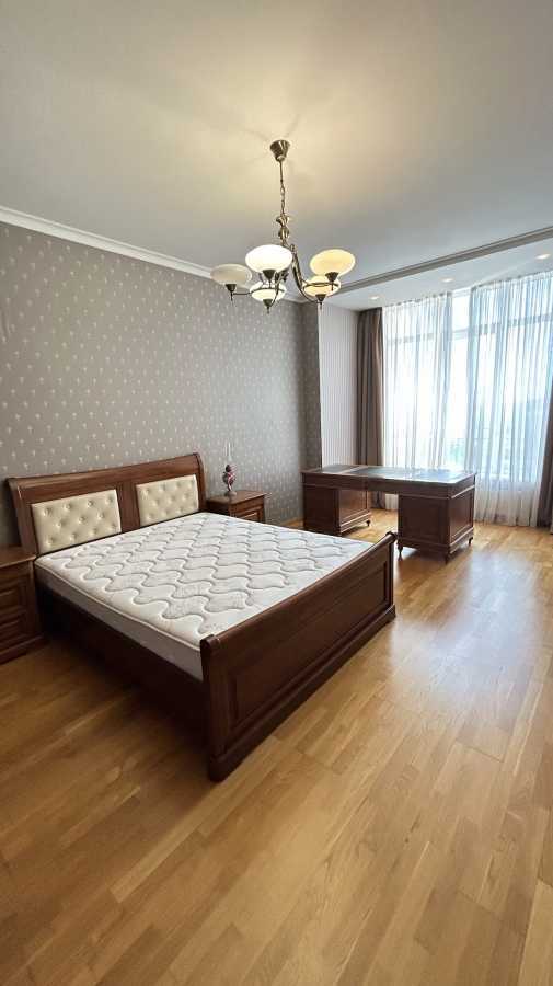 Аренда 3-комнатной квартиры 130 м², Французский бул., 22/2