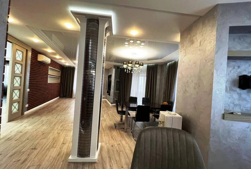 Продаж 2-кімнатної квартири 144 м²
