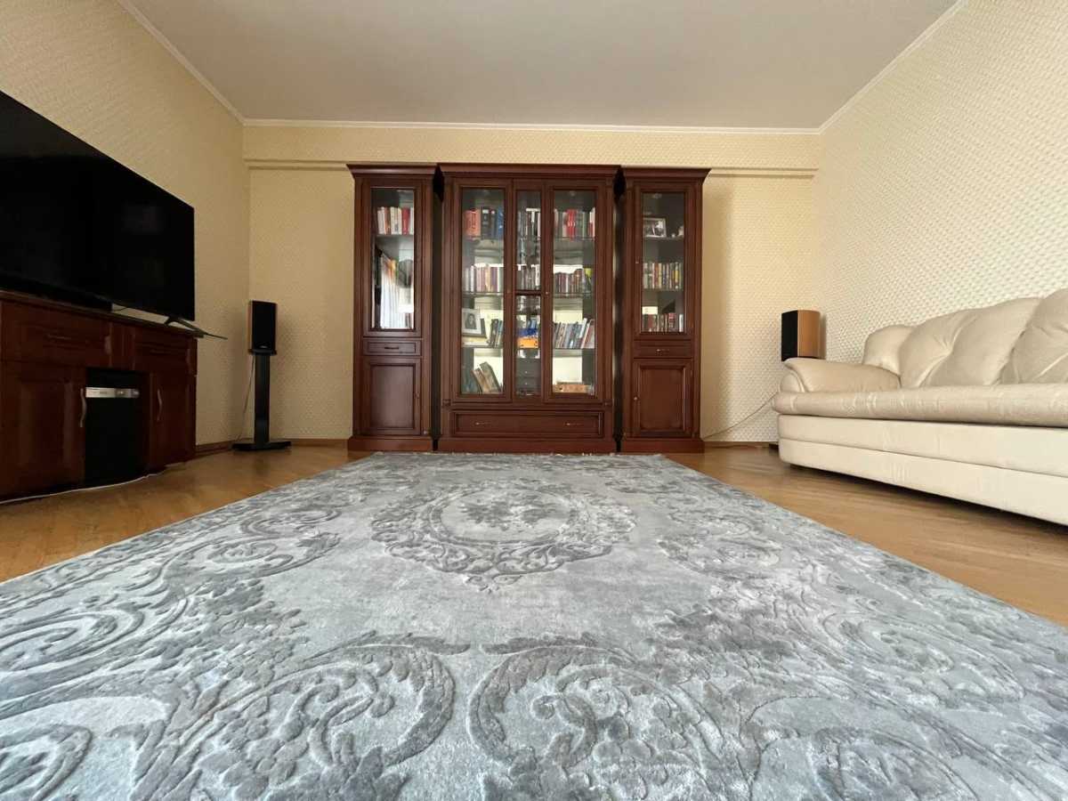 Продажа 3-комнатной квартиры 87.4 м², Златоустовская ул., 1