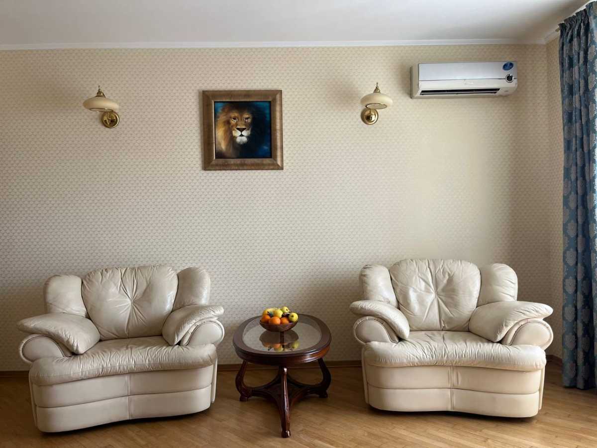 Продажа 3-комнатной квартиры 87.4 м², Златоустовская ул., 1
