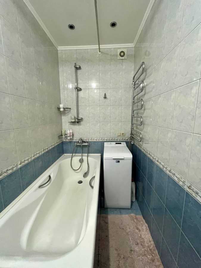 Продажа 3-комнатной квартиры 87.4 м², Златоустовская ул., 1