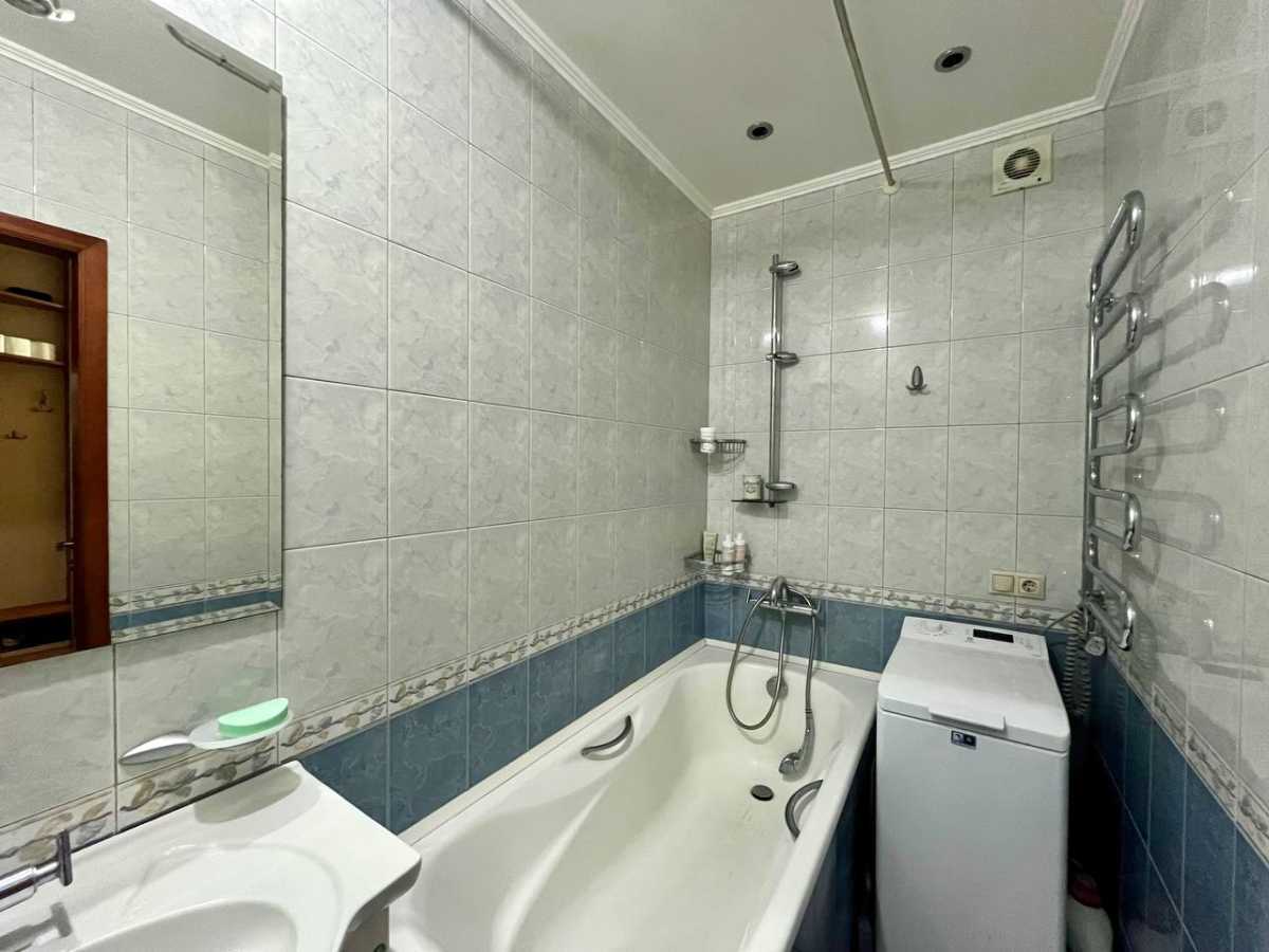 Продажа 3-комнатной квартиры 87.4 м², Златоустовская ул., 1