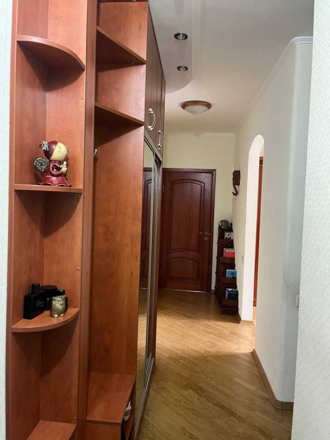 Продажа 3-комнатной квартиры 87.4 м², Златоустовская ул., 1