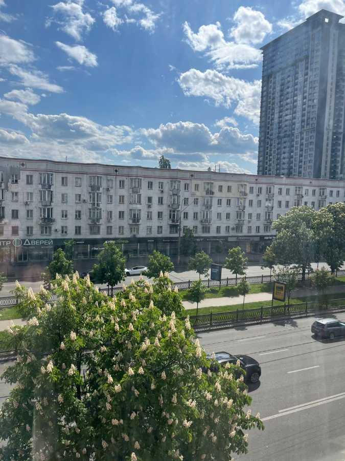 Продажа 3-комнатной квартиры 87.4 м², Златоустовская ул., 1