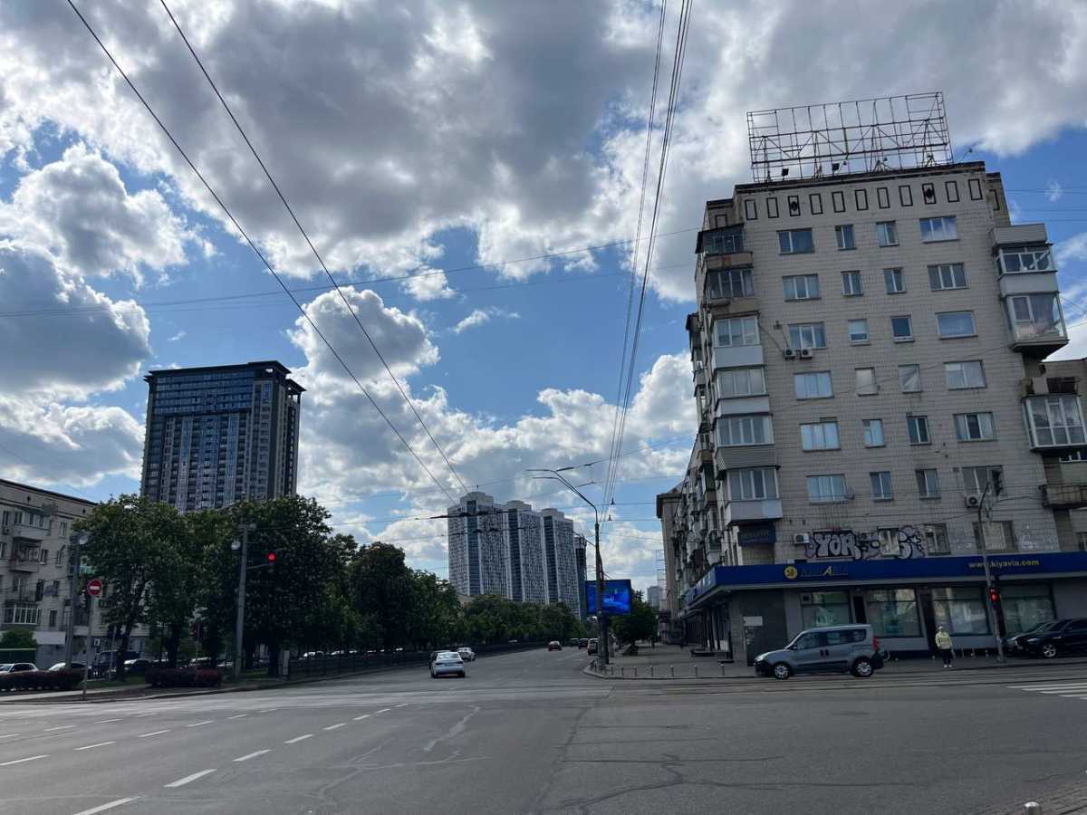 Продажа 3-комнатной квартиры 87.4 м², Златоустовская ул., 1
