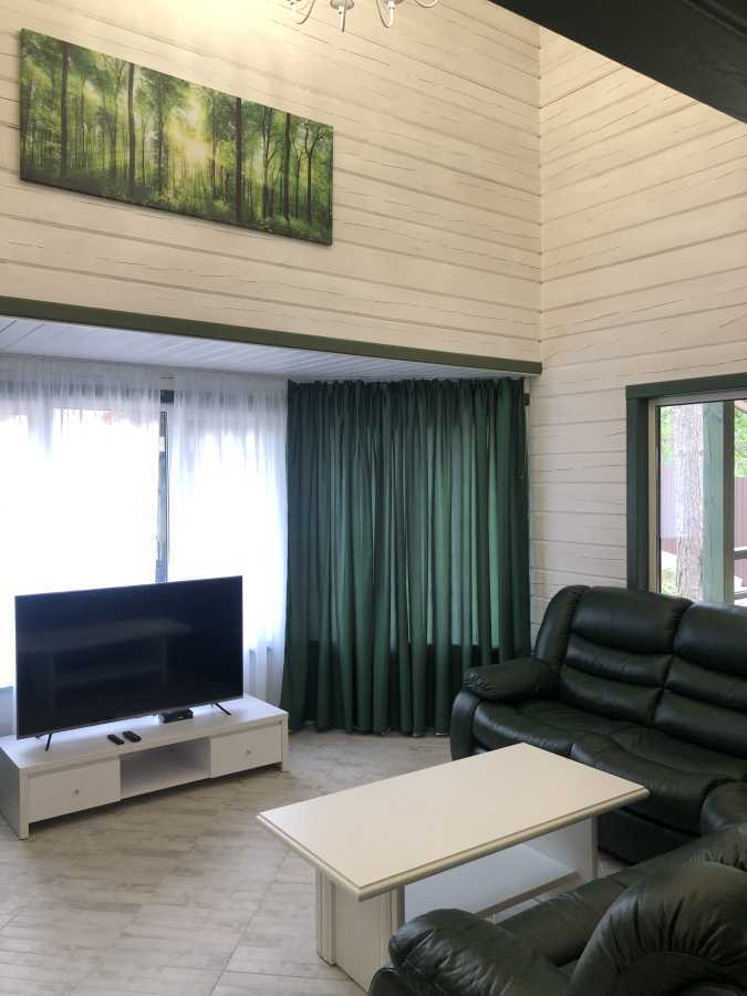 Дом посуточно 250 м², Деснянська, 17