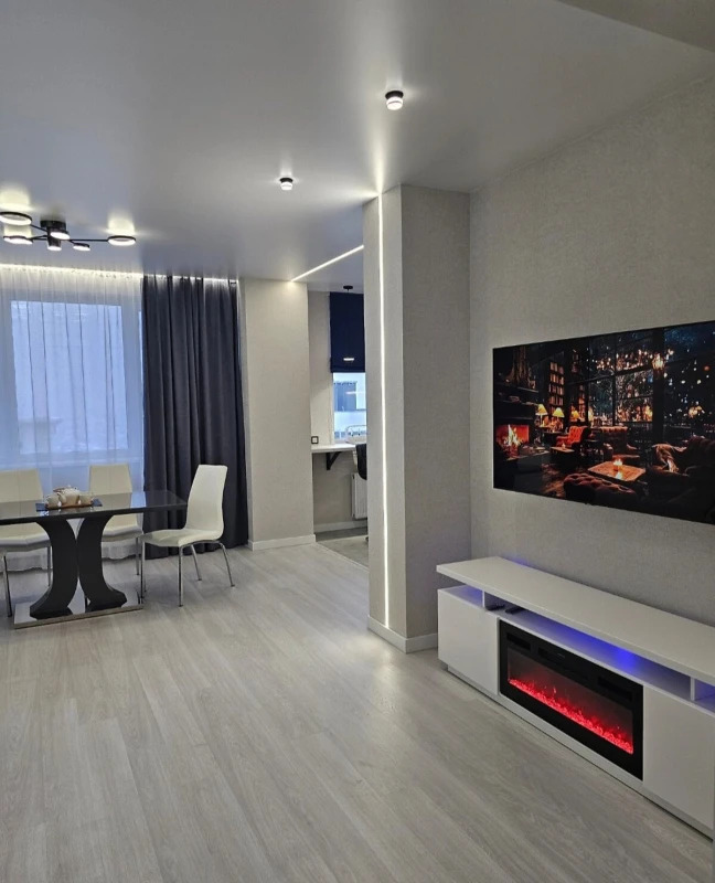 Продажа 2-комнатной квартиры 100 м²