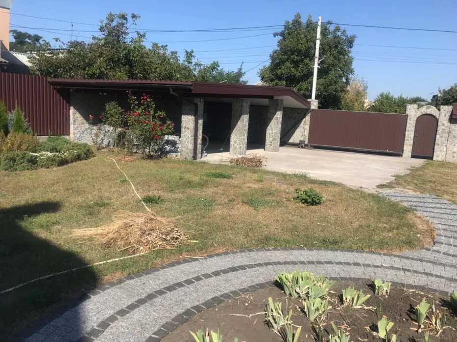 Продаж будинку 200 м²