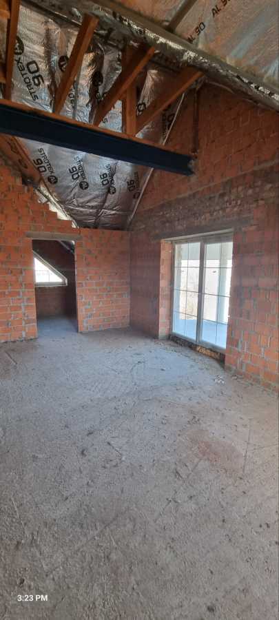Продаж будинку 200 м²