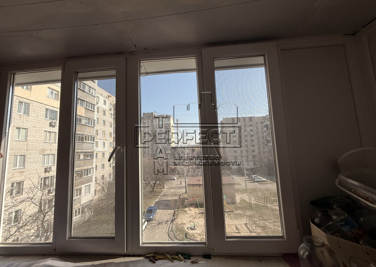 Продажа 3-комнатной квартиры 68 м², Грушевского ул., 3