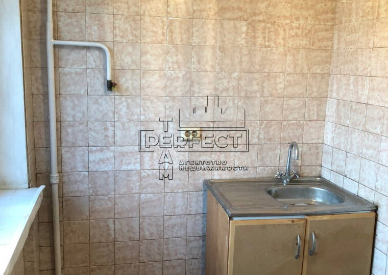Продажа 2-комнатной квартиры 46 м², Кирилловская ул., 115/2