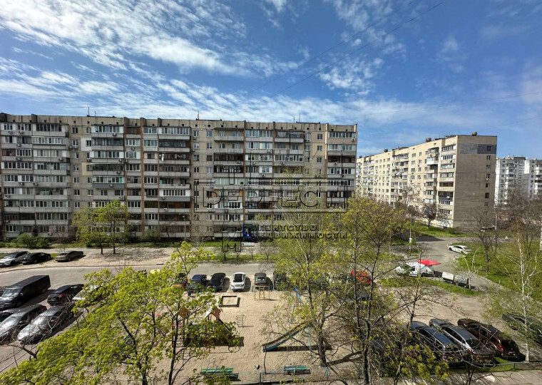 Продаж 1-кімнатної квартири 37 м², Оболонський просп., 25