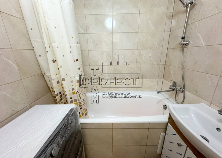 Продаж 1-кімнатної квартири 37 м², Оболонський просп., 25