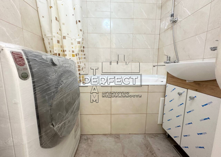 Продаж 1-кімнатної квартири 37 м², Оболонський просп., 25