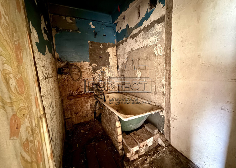 Продаж 2-кімнатної квартири 40 м², Тампере вул., 8Б
