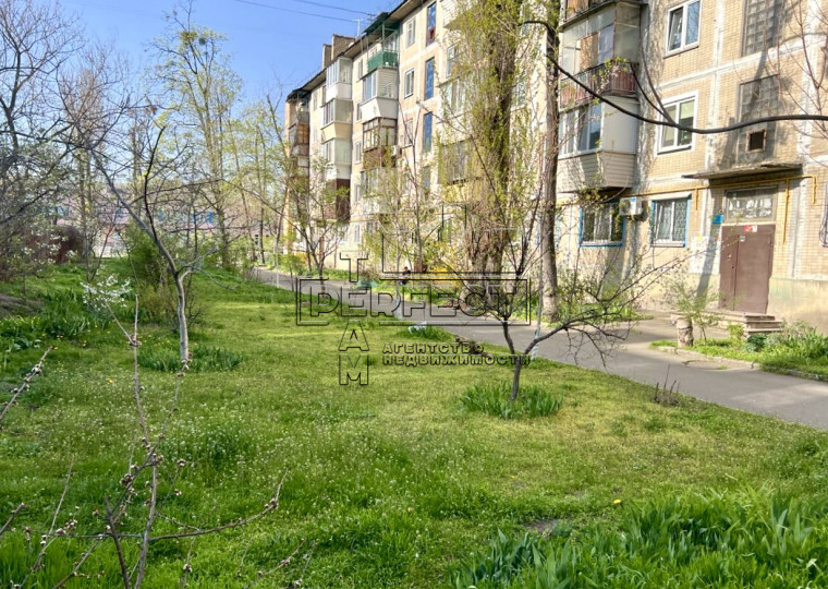 Продаж 2-кімнатної квартири 40 м², Тампере вул., 8Б