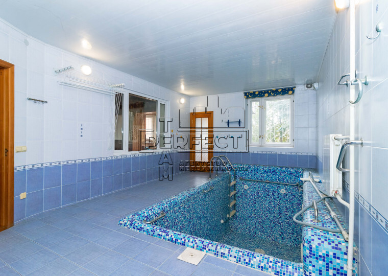 Продаж 5-кімнатної квартири 356 м², Богдана Хмельницького вул., 86