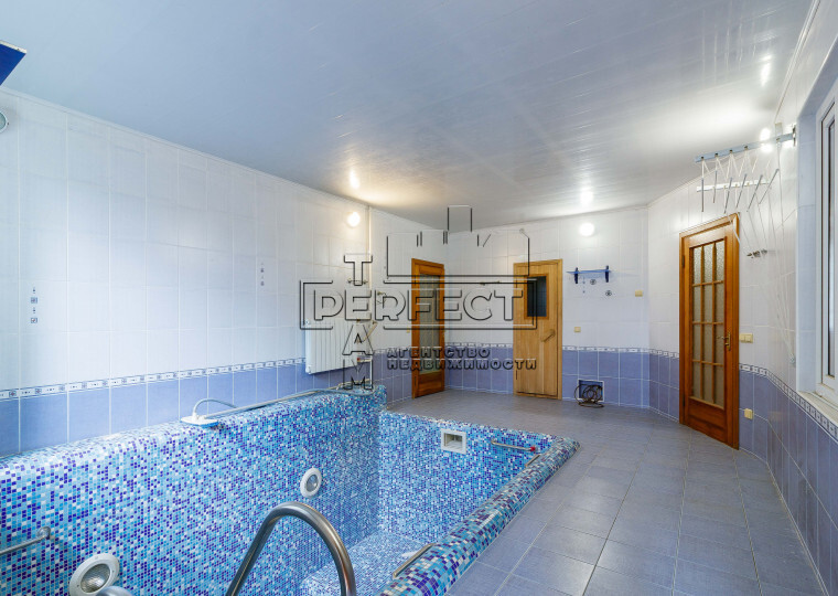 Продаж 5-кімнатної квартири 356 м², Богдана Хмельницького вул., 86