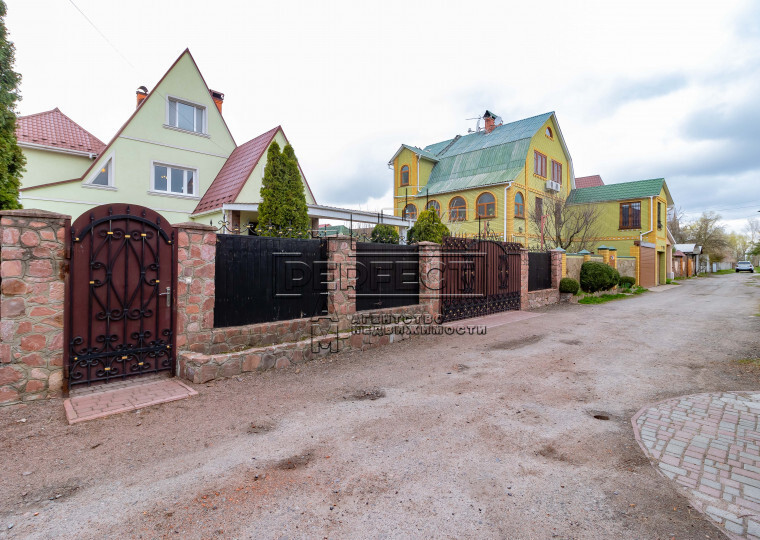 Продаж 5-кімнатної квартири 356 м², Богдана Хмельницького вул., 86