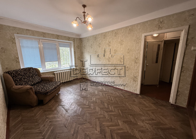 Продаж 1-кімнатної квартири 34 м², Юності вул., 4