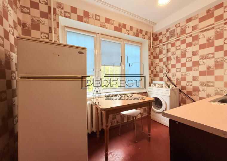 Продаж 1-кімнатної квартири 34 м², Юності вул., 4