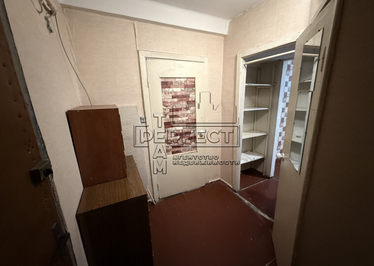 Продаж 1-кімнатної квартири 34 м², Юності вул., 4