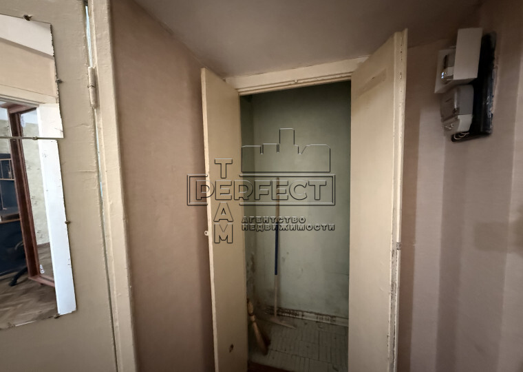 Продаж 1-кімнатної квартири 34 м², Юності вул., 4