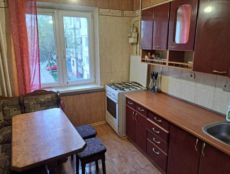 Продажа 3-комнатной квартиры 65 м², Ремесленная ул.
