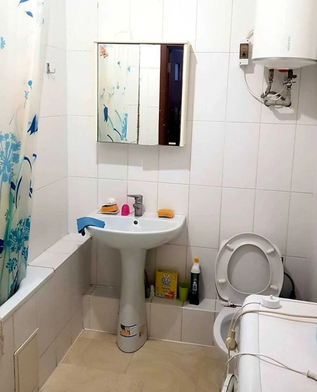 Продажа 2-комнатной квартиры 60 м²