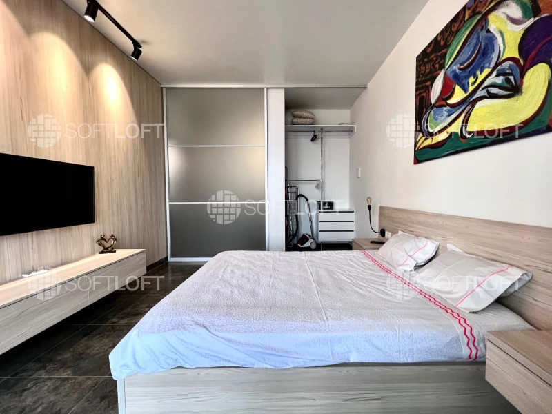 Продажа 1-комнатной квартиры 60 м²