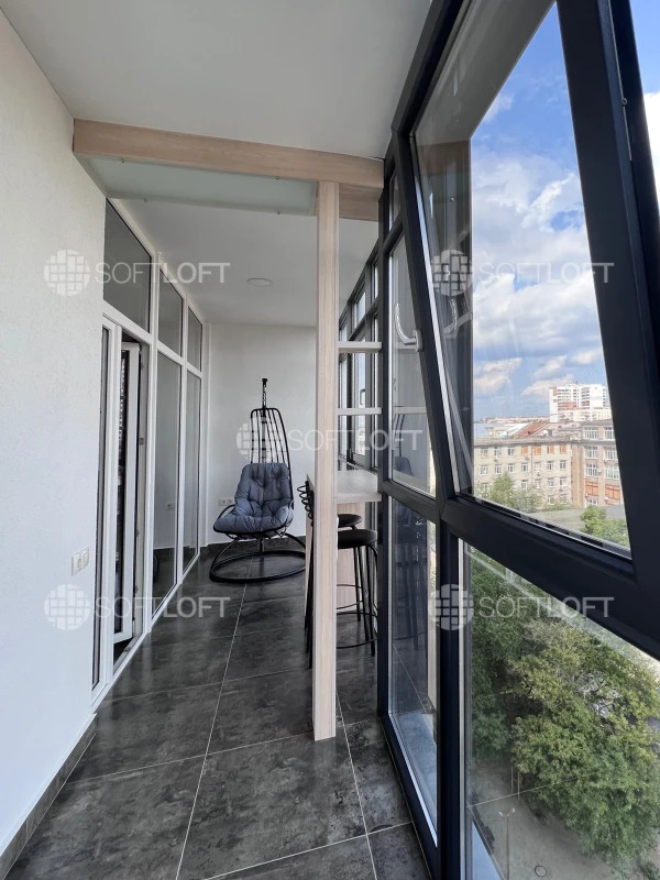 Продажа 1-комнатной квартиры 60 м²
