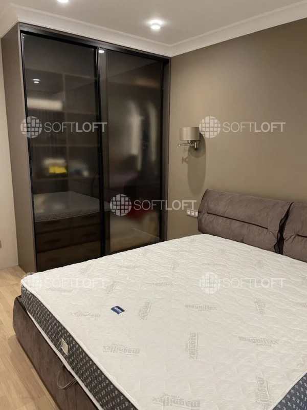 Продаж 2-кімнатної квартири 76 м²
